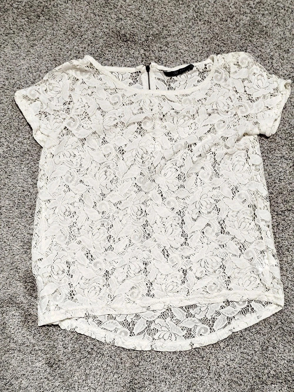 Zara Trafaluc Collection lace top Floral Lace Short Sleeve Top in White Size